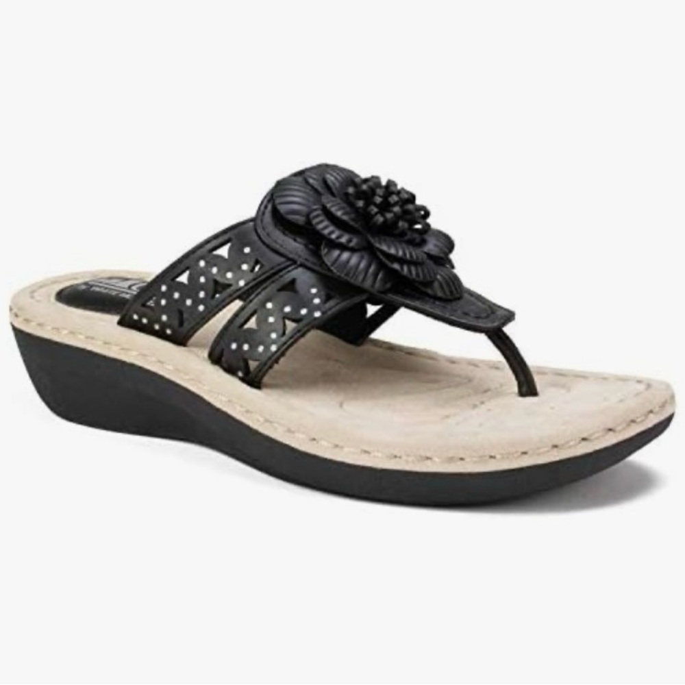 Cliffs by White Mountain Cynthia Women’s Thong Sandal